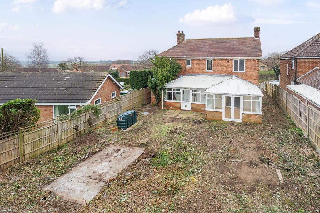REAR OF THE PROPERTY.jpg