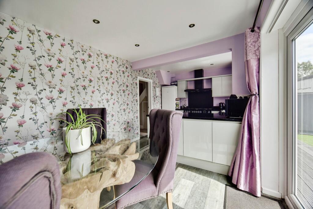 Open Plan Modern Kitchen/Diner