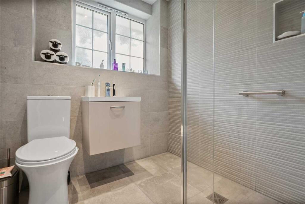 Shower Room (1)