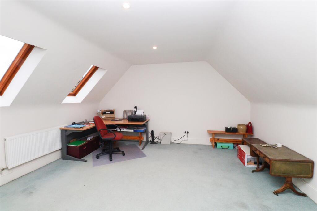 Bedroom 3 (2nd Floor)