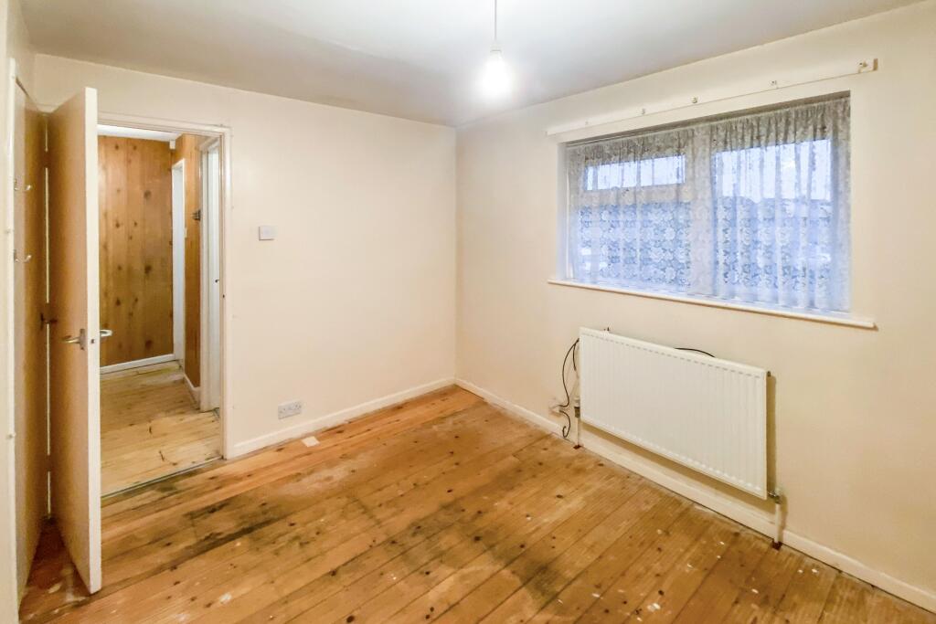 37 Manor Road, Chippenham, Wiltshire SN14 0LH