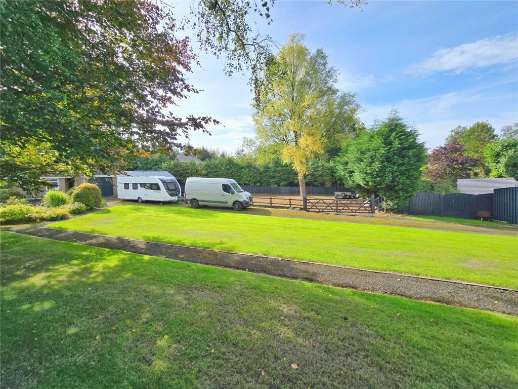 Gardens &amp; Paddock