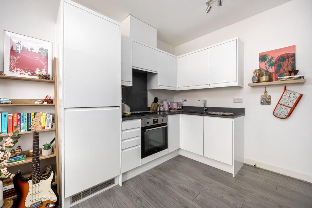 School Road_8_The Pinnacle_Flat 13-007.JPG