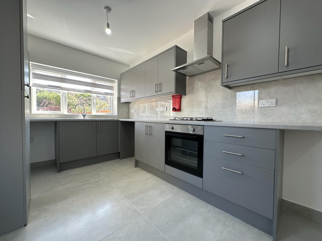 5 Bedroom Family home to RENT