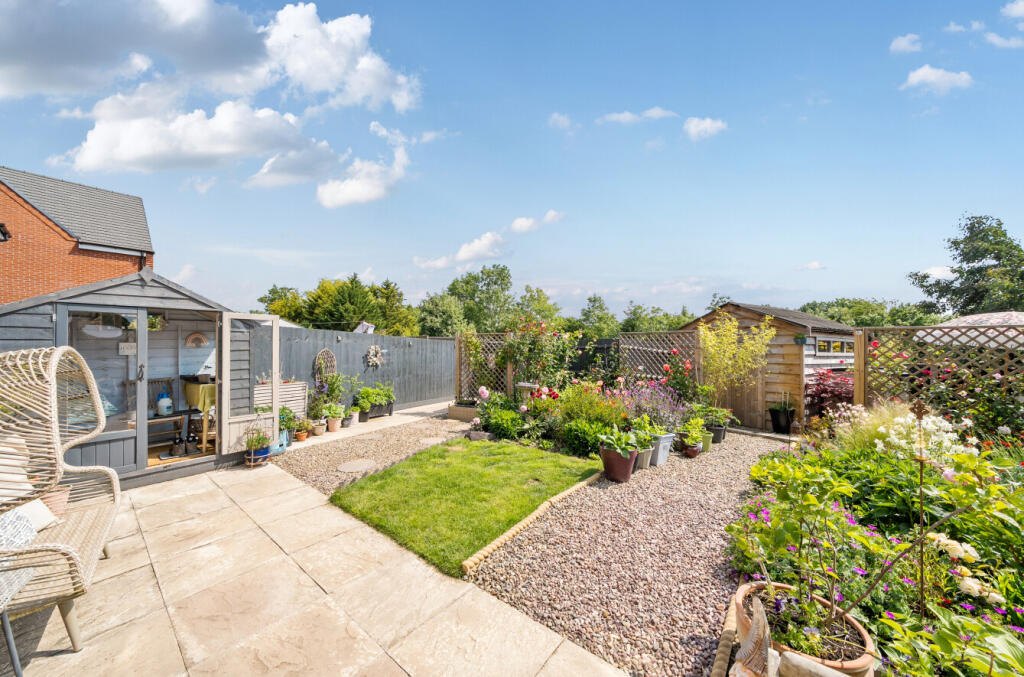 -684a980058d91-l-1295203-23-68495d640308d