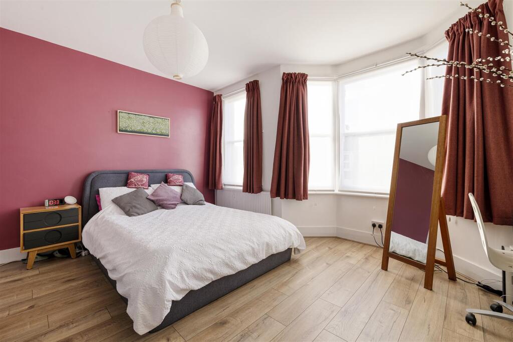 Gordon Road, E11