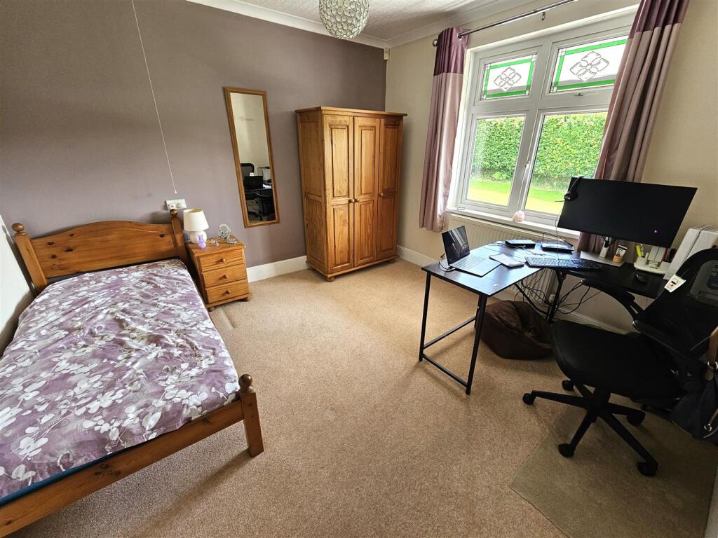 Bedroom 3.jpg