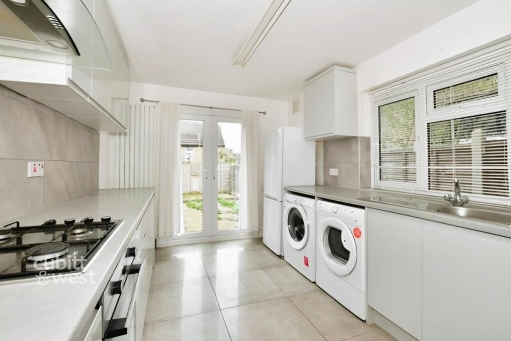 48cf8063-2160_217...