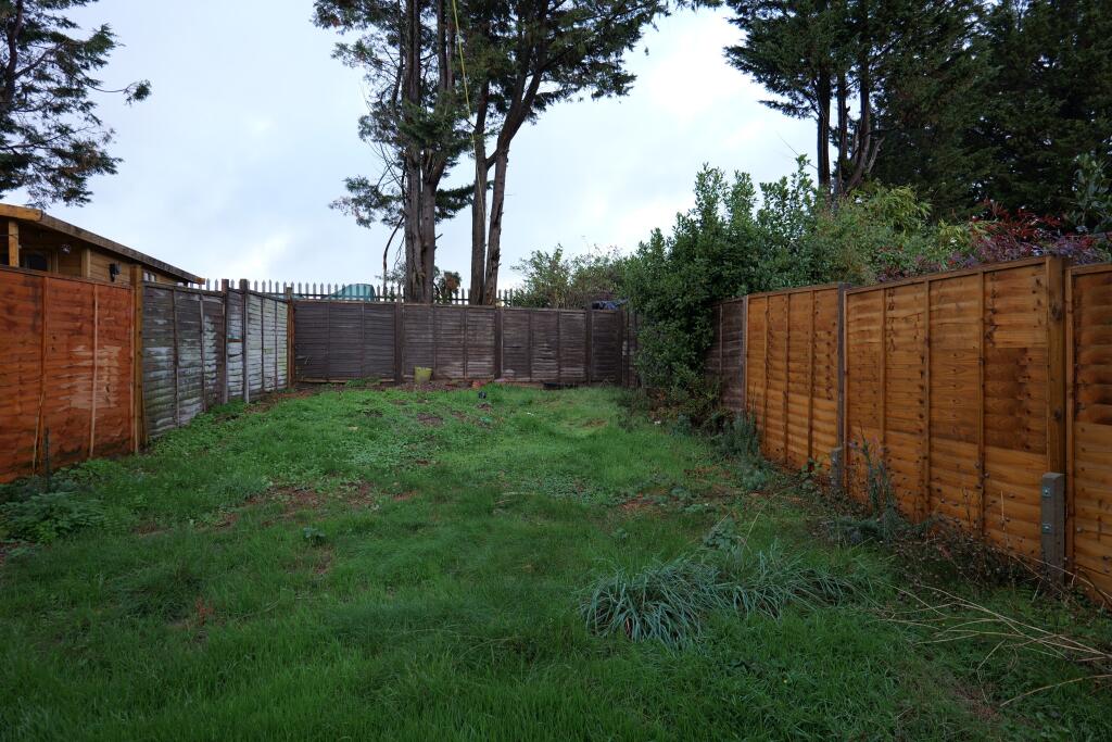16 Horseshoe End, Newbury, Berkshire, RG14 7XE