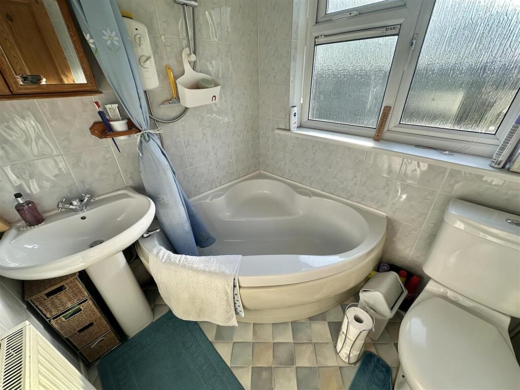 Bramleys Estate Agents - Chandler Close - Batley (