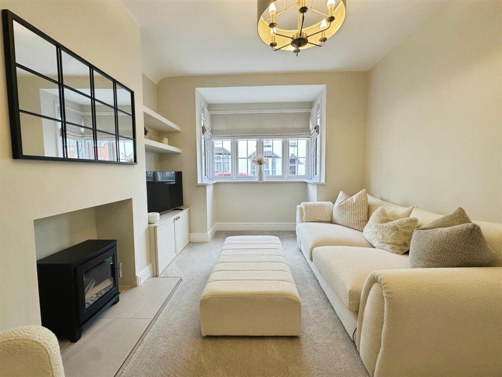 4f0d8a19--4511-B759-257F4AEBECFE-29896-00000A3FD38