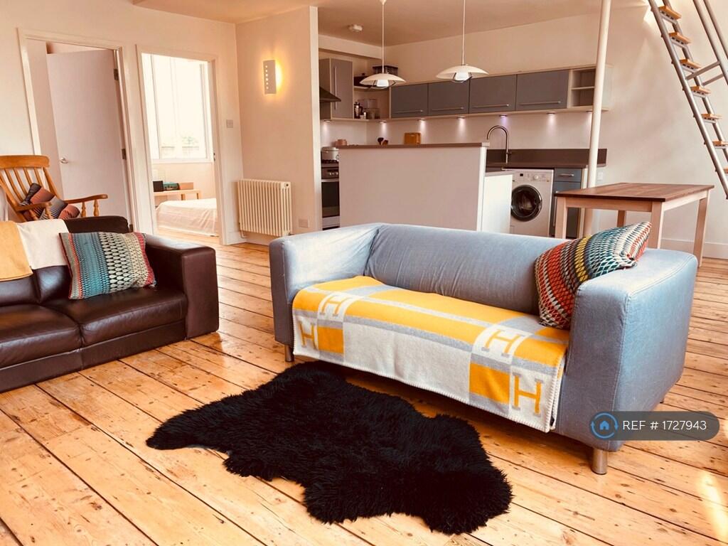Open Plan, Light, Bright, Space!