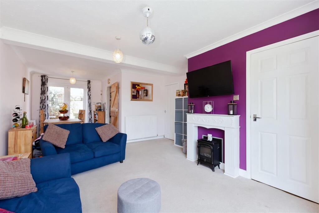 Lenhurst Way_10.jpg