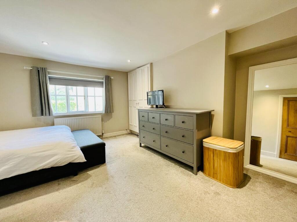 Main Bedroom