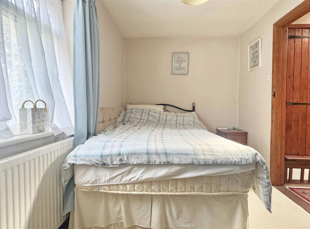 Bedroom 2.jpg