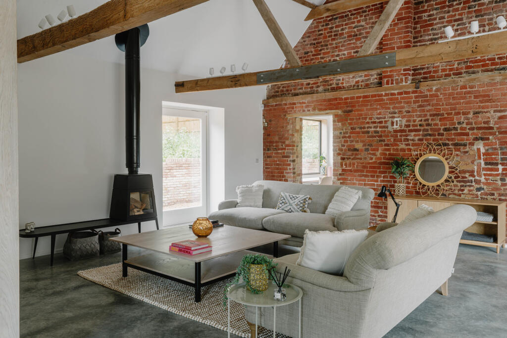 302696 - Eastry Court Lane_High Res-13.jpg