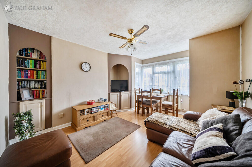 d42b8227-e2e5-47a...