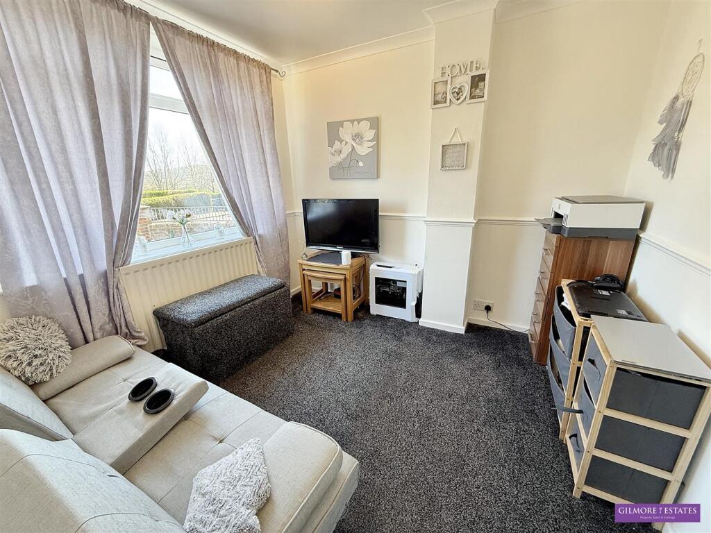 SECOND RECEPTION/GROUND FLOOR BEDROOM