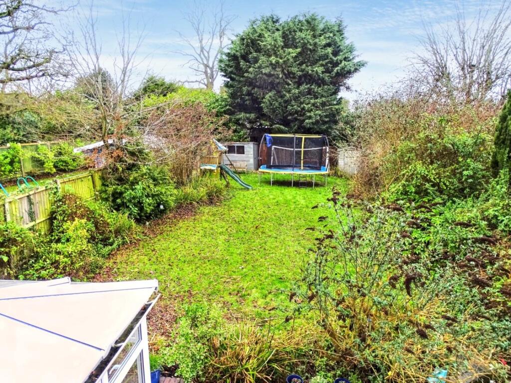 VIEW TO REAR GARDEN