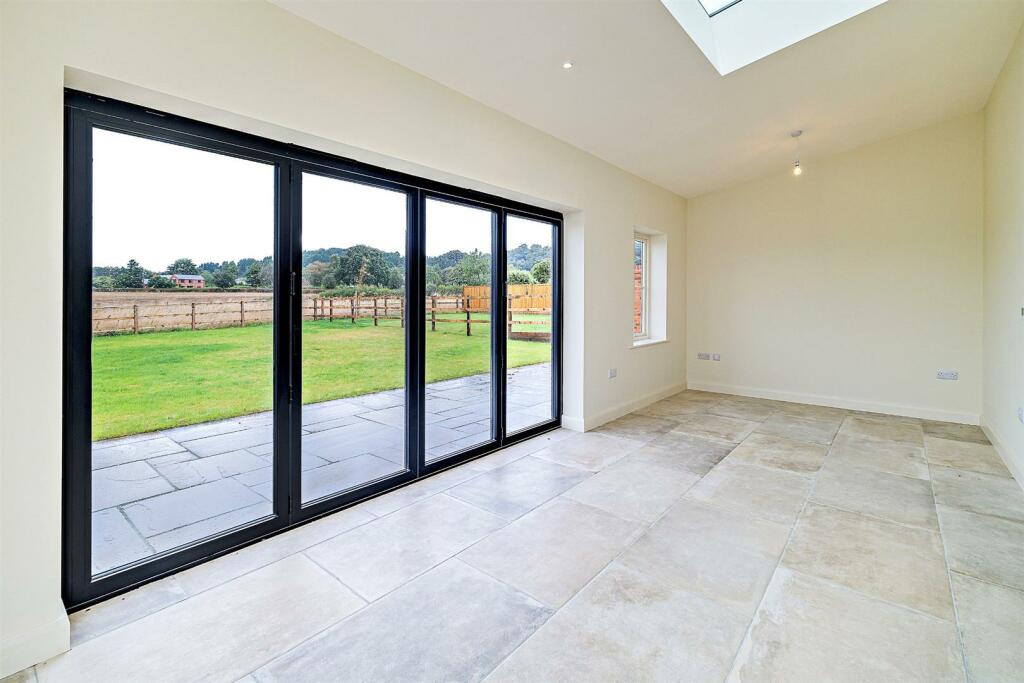 8619361-Stills-interior16(1)-V2-800.jpg