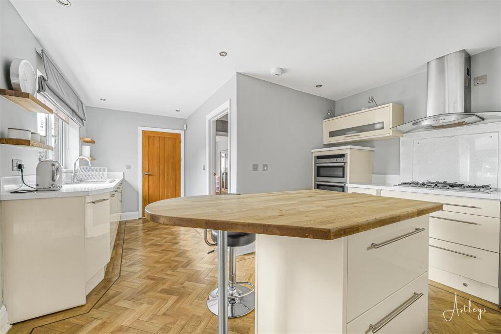 Open plan kitchen/dining/family room