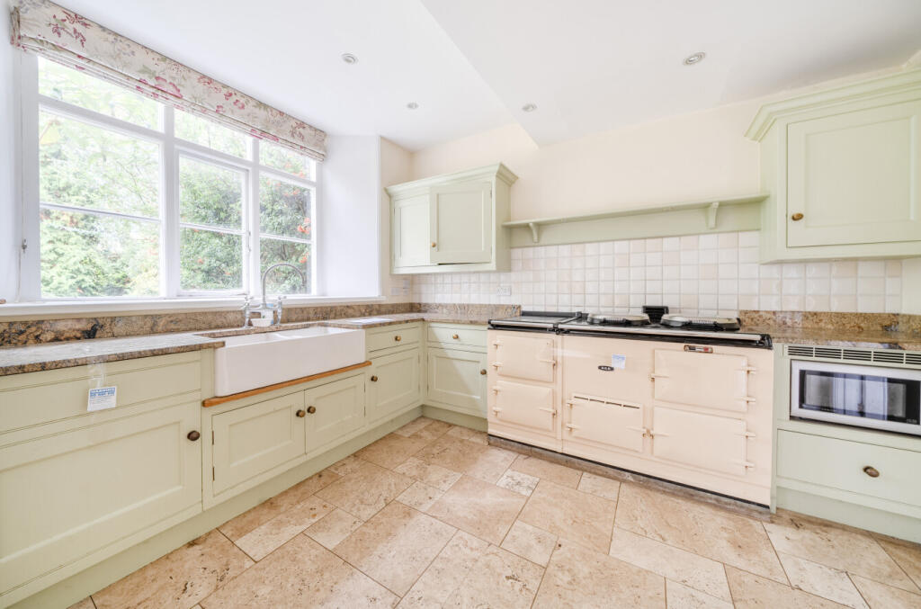 1365666-10-68e900...