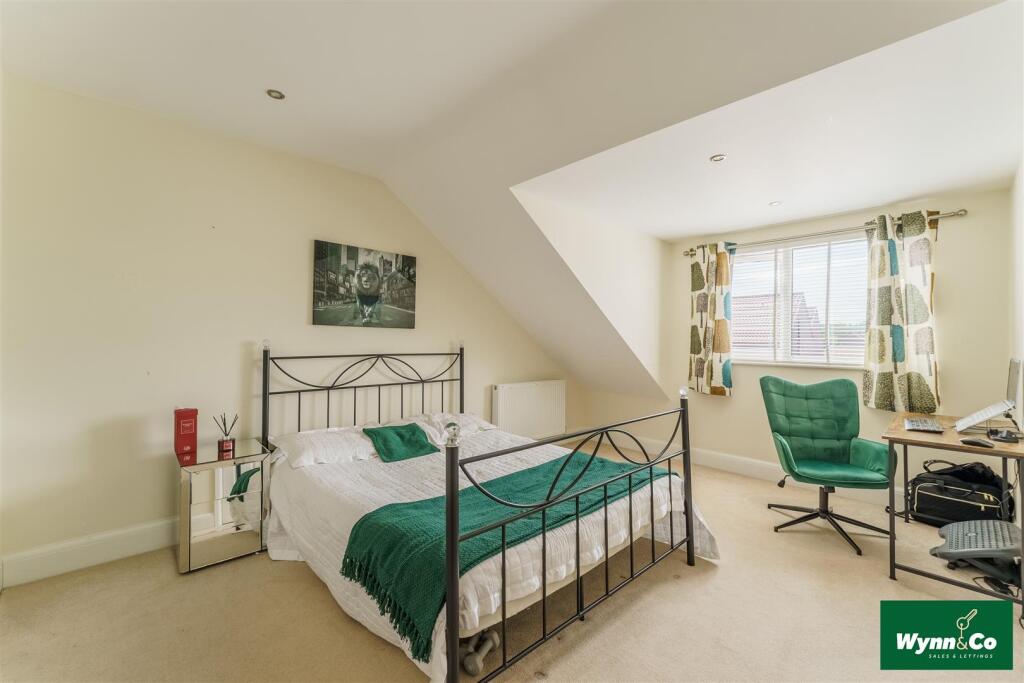 2 Wheatsheaf Court-1003L.jpg