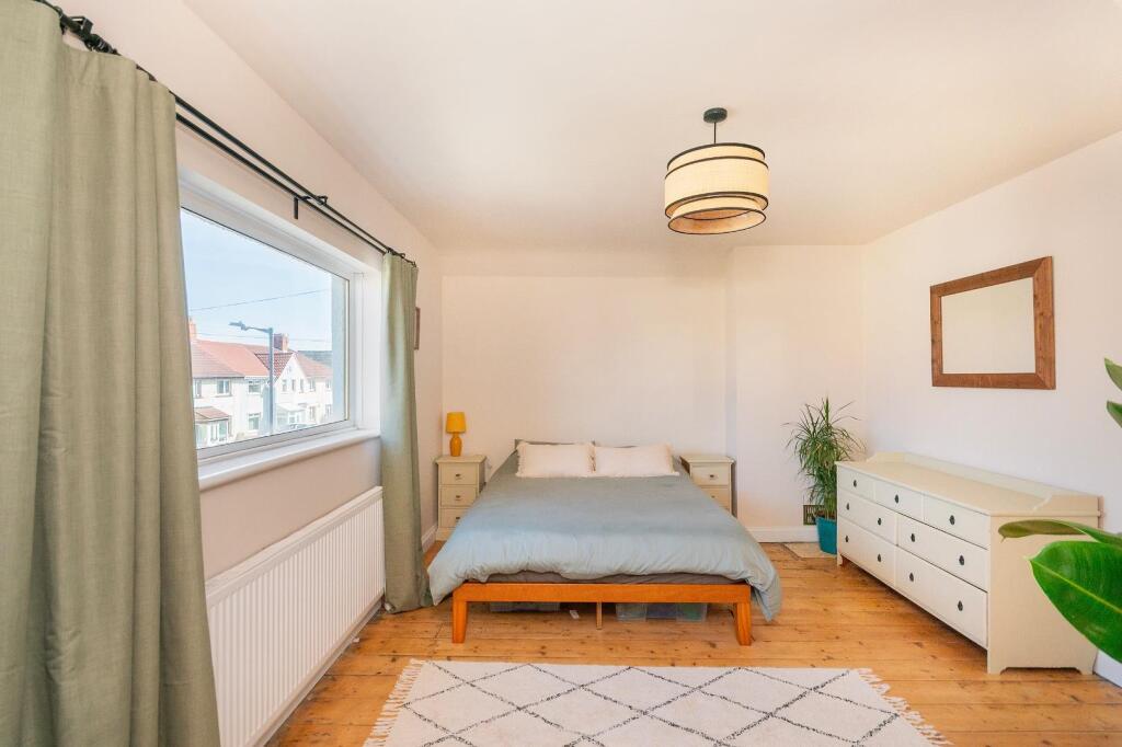 6M5RBR - Bedroom E.jpg