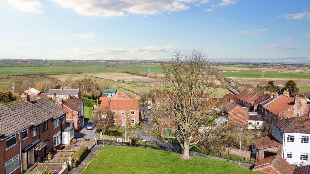 Front aerial external