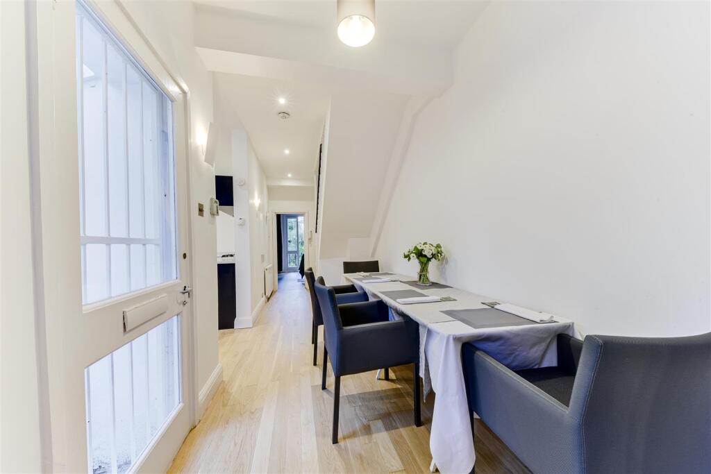 B, 67 Blomfield Road-19.jpg
