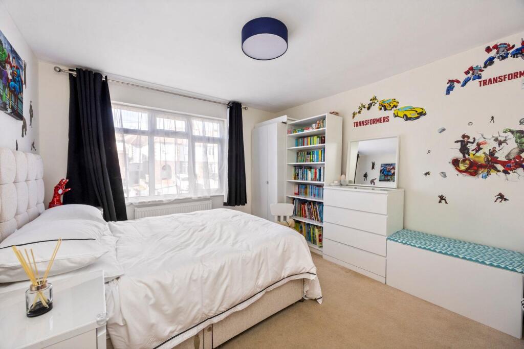 Easthill Drive 40 BEDROOM 2.jpeg