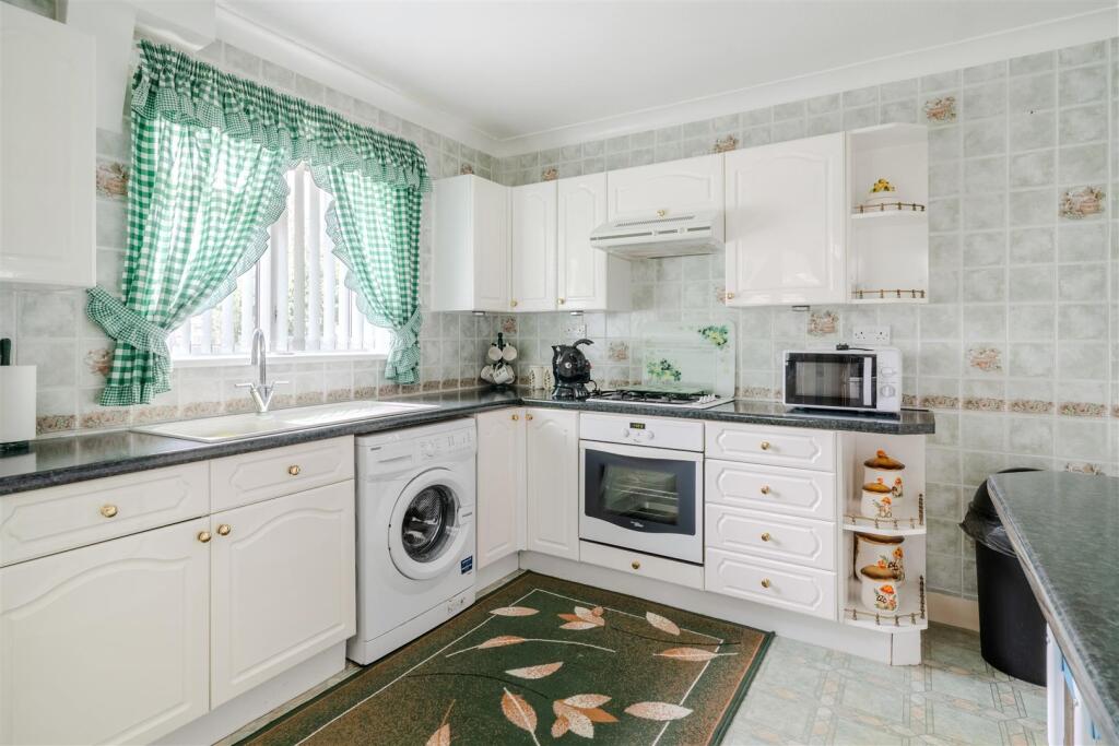 Kitchen-3.jpg