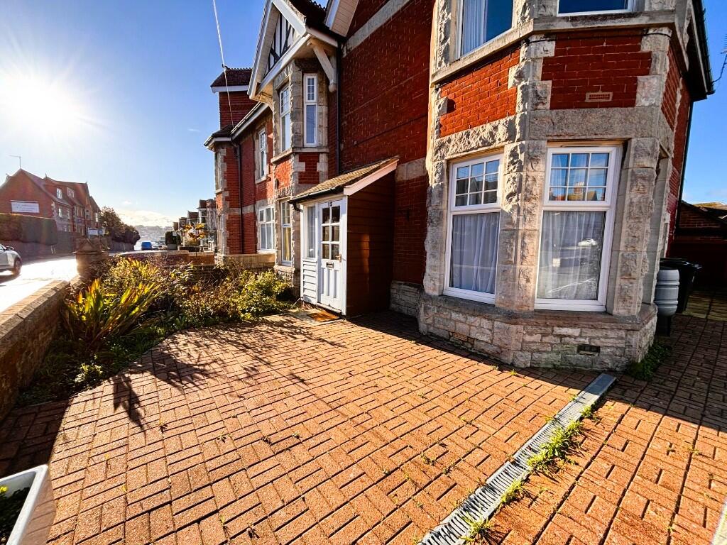 Front patio/entrance