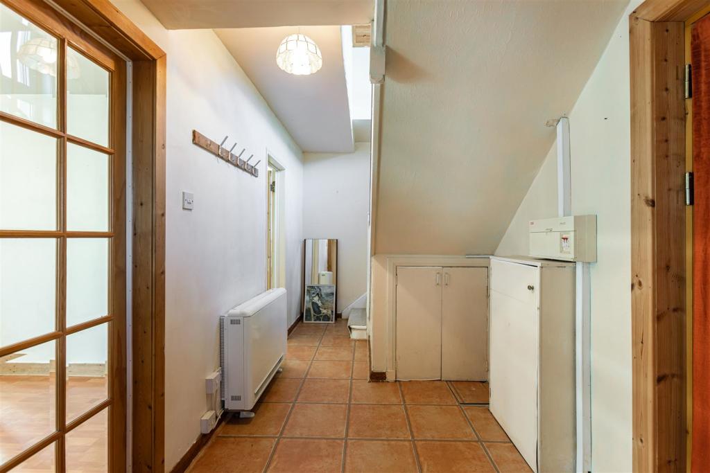 60 Priors Walk Melrose 10.JPG