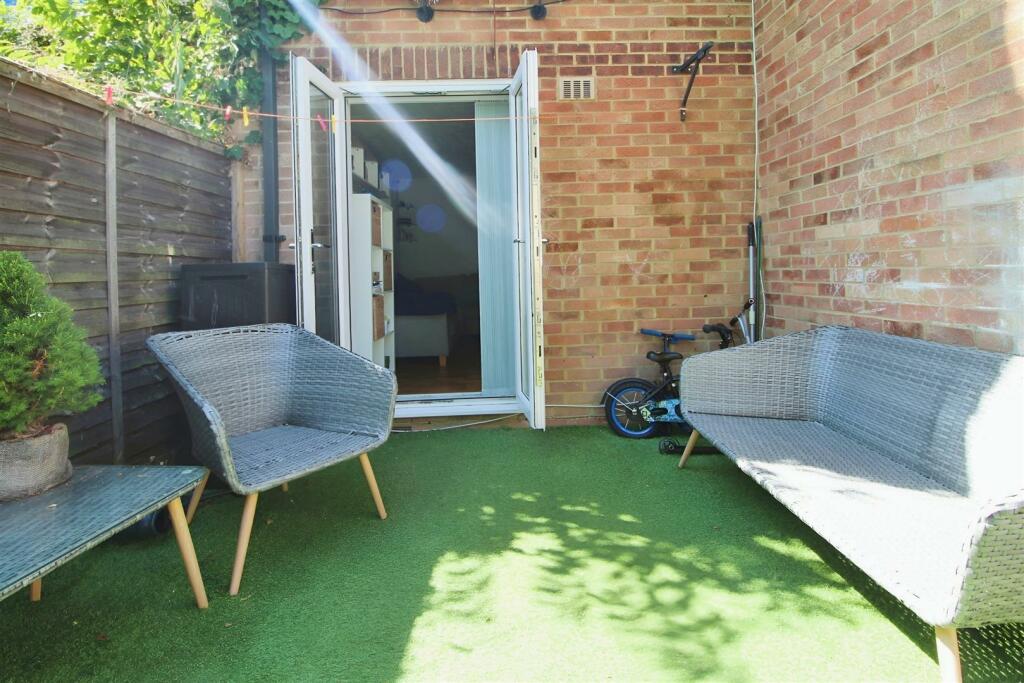 83e12333-GARDEN 202.JPG
