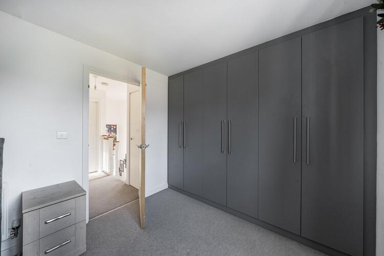 16 68245d7d158dd 1293970 ARW 16