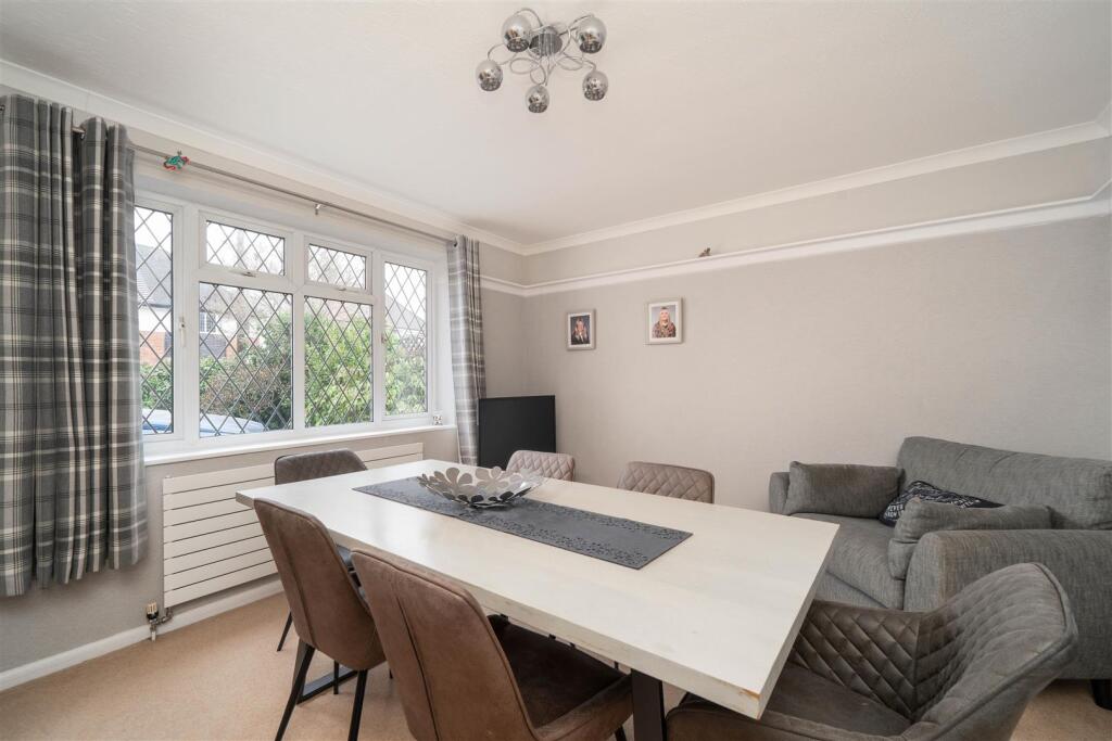 Dining Room.jpg