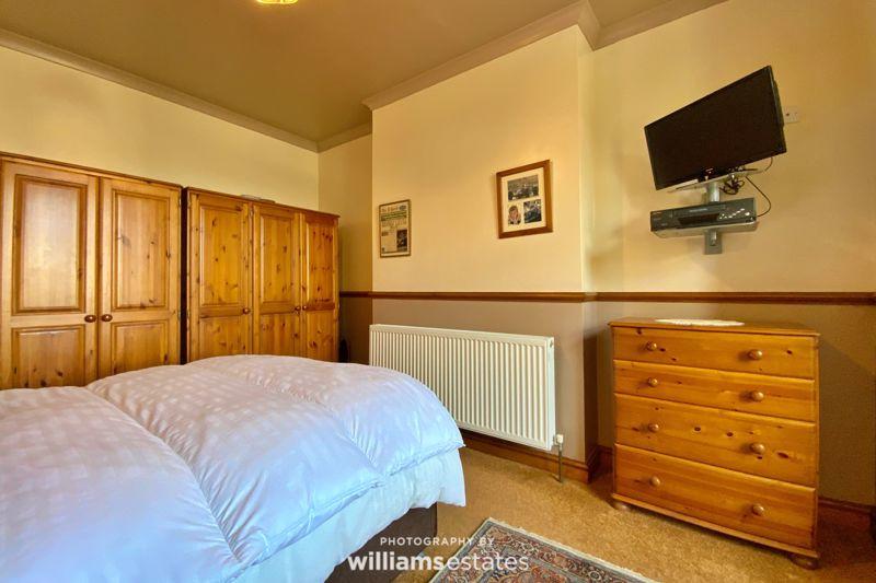 Flat 1 Bedroom...