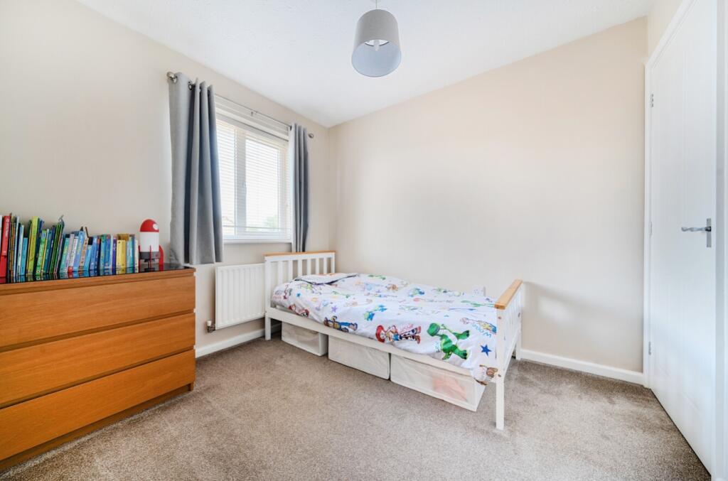 1345384-28-68b2305f19501-ARW