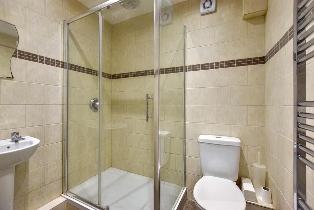 Shower Room.JPG