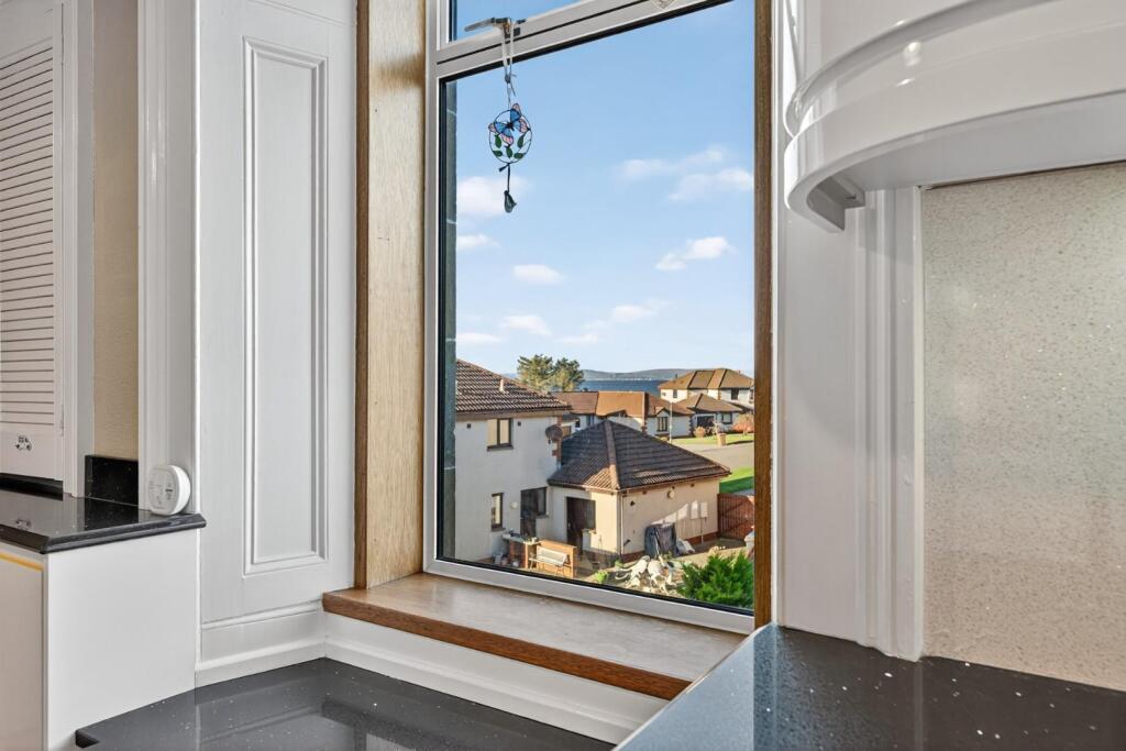 8 buchanan street, largs_32.jpg