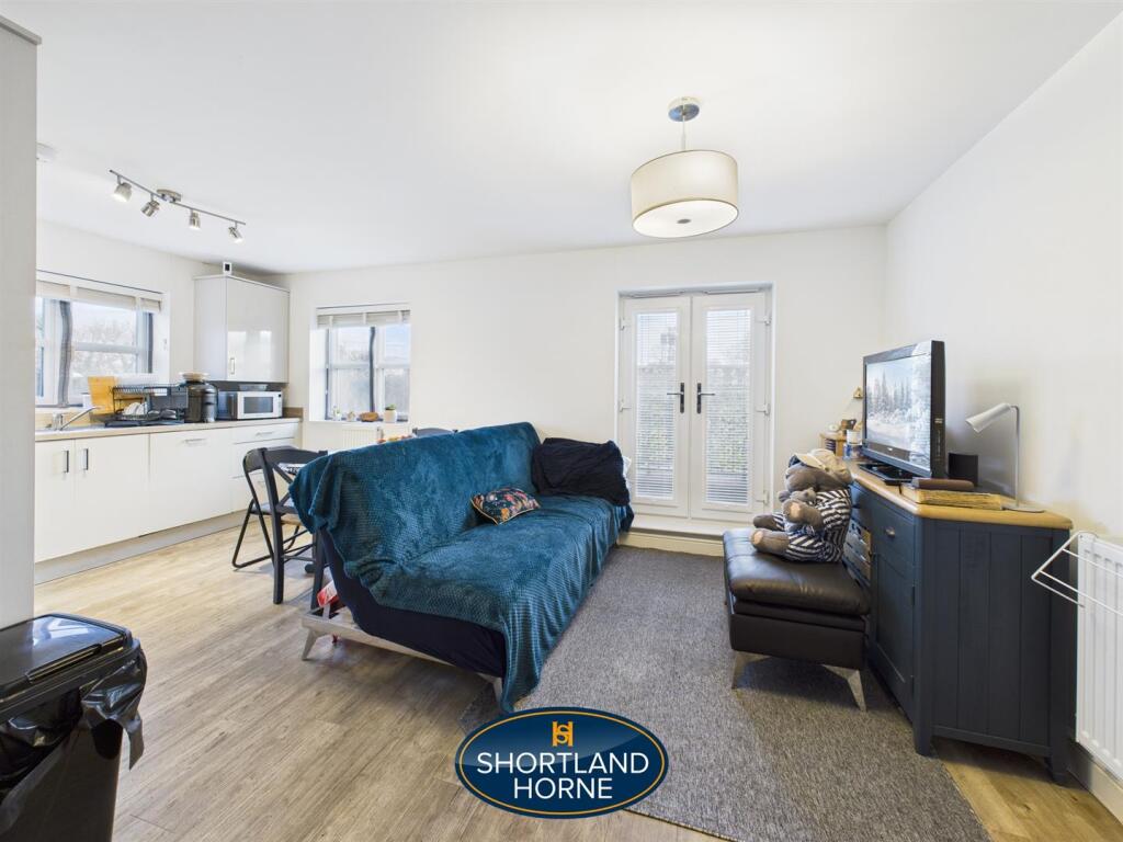 kitchen/living area
