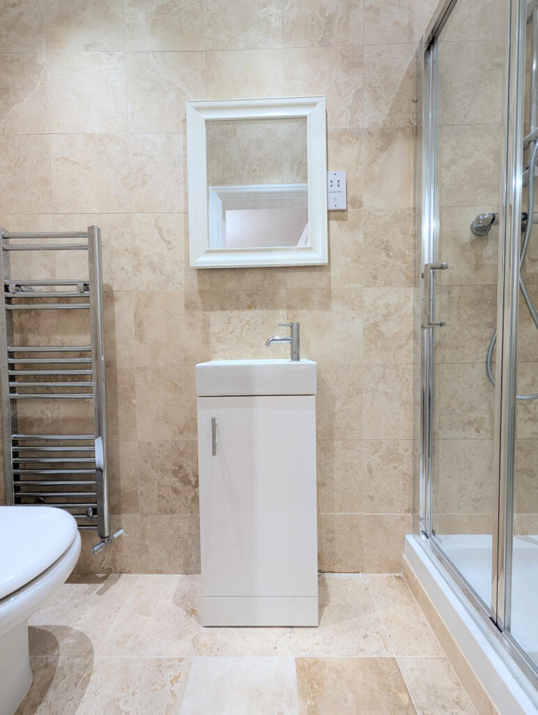 En-Suite to Bedroom 1