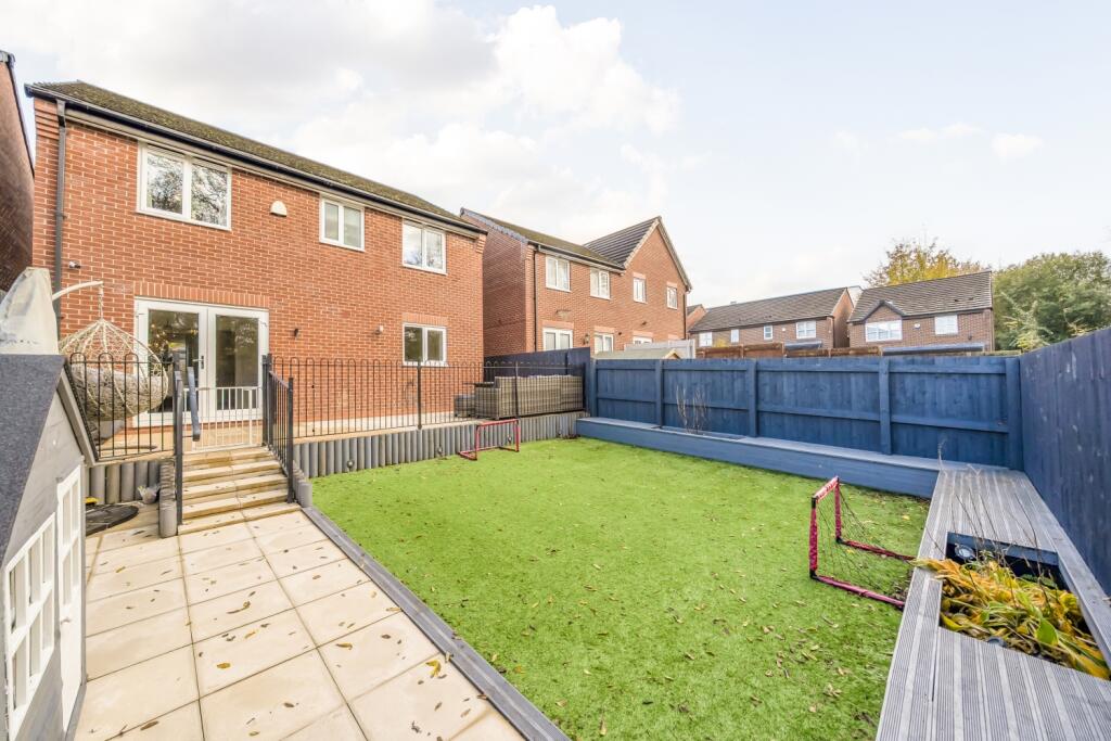 1372109-1-68f8e2c23cc85