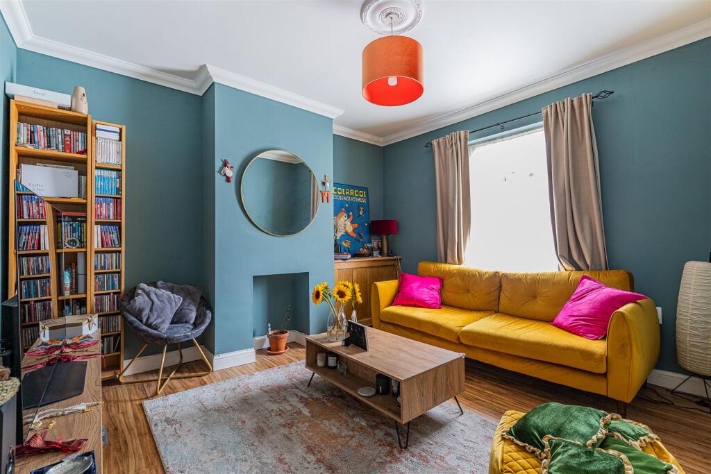 Plasnewydd Road 19-10.jpg