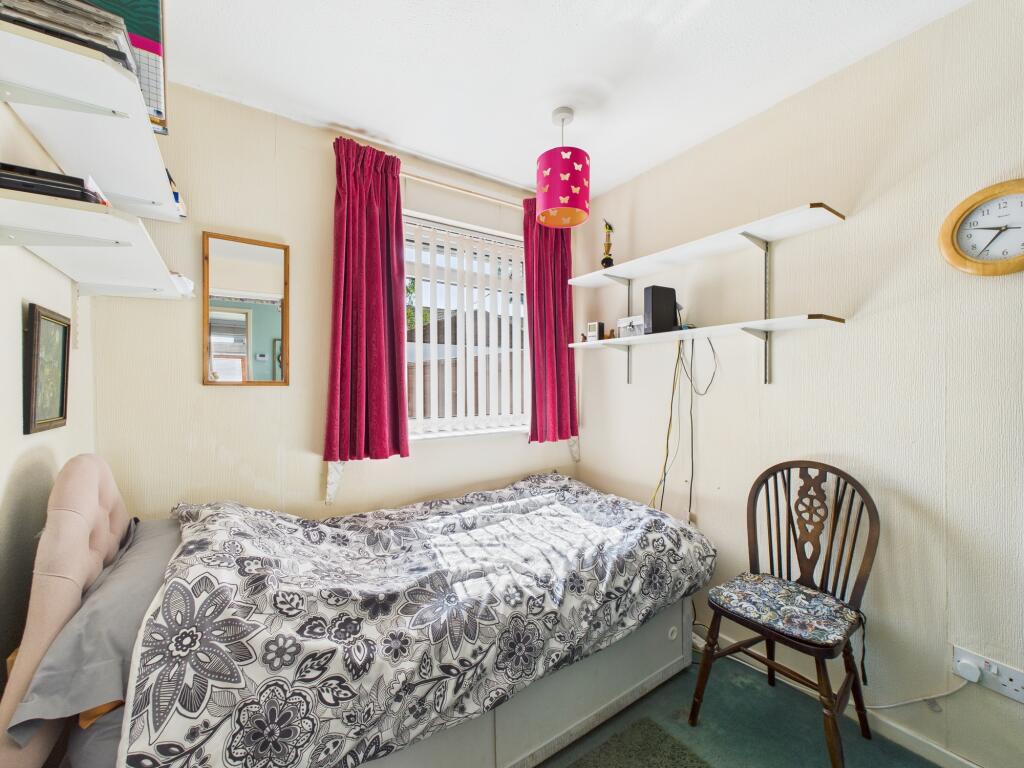 CAM04825G0-PR0100-STILL006