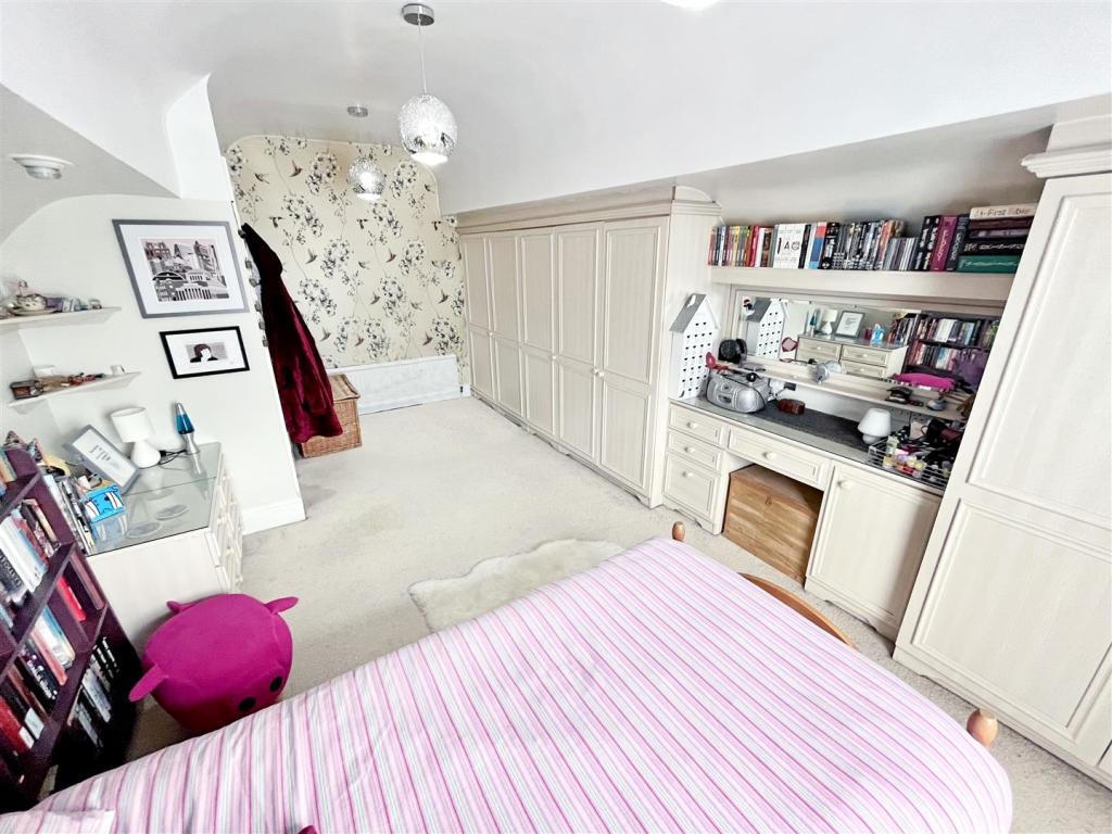 Bedroom 4 Aspect 2.jpg