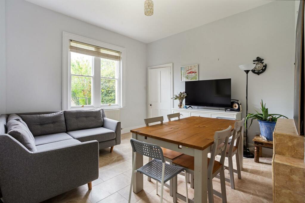 68829_134 Barnwood Road,Gloucester - (5)_low.jpg