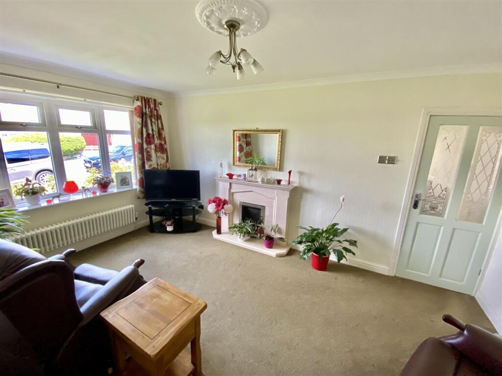 Bramleys Estate Agents - Lady Heton Drive - Mirfie