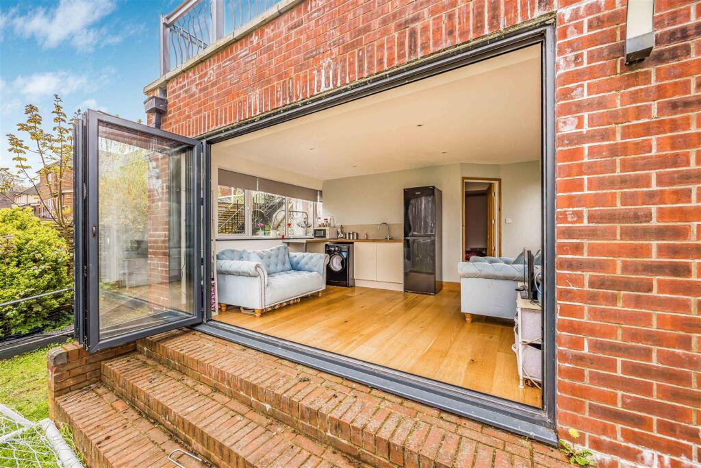 14 Boundary Way, Cosham-Small-PorticoMarketing-Sol